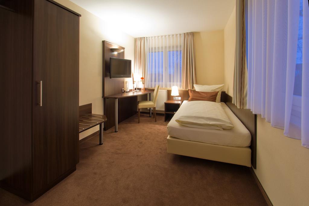 Hotel - Restaurant Sonneneck Dornstetten Екстериор снимка